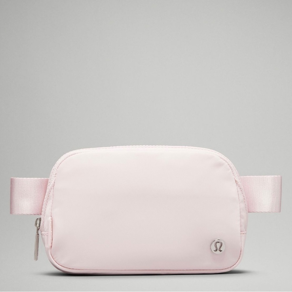 NEW LULULEMON EVERYWHERE BELT BAG COLOR FLUSH PINK